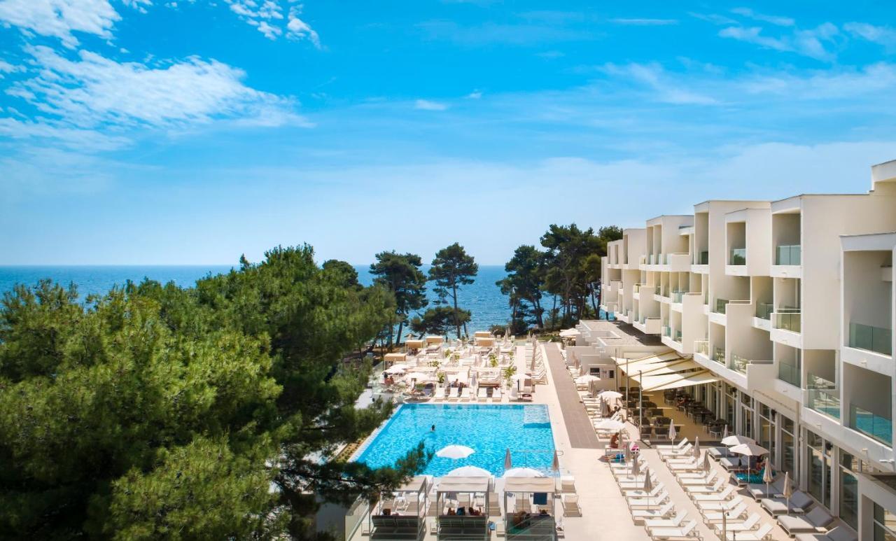 Valamar Carolina Hotel & Villas Kampor Luaran gambar